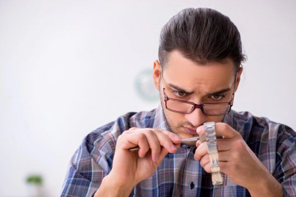 手錶時間不準怎麼辦？從機芯、磁化到保養一次講清楚